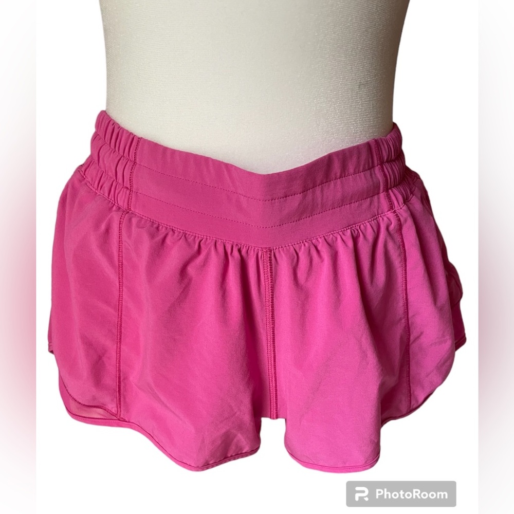 Lululemon Hotty Hot Low-Rise Lined Shorts